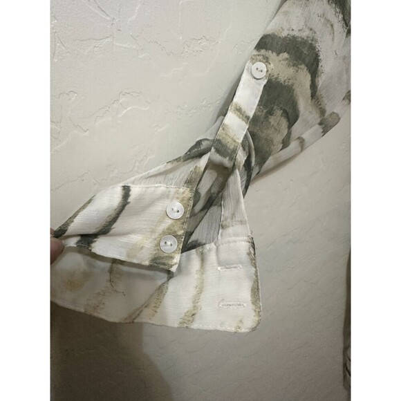 Chicos Womans Long Lined Sheer Top Size 2 Animal Print Office Beachy Vacation - Picture 7 of 12